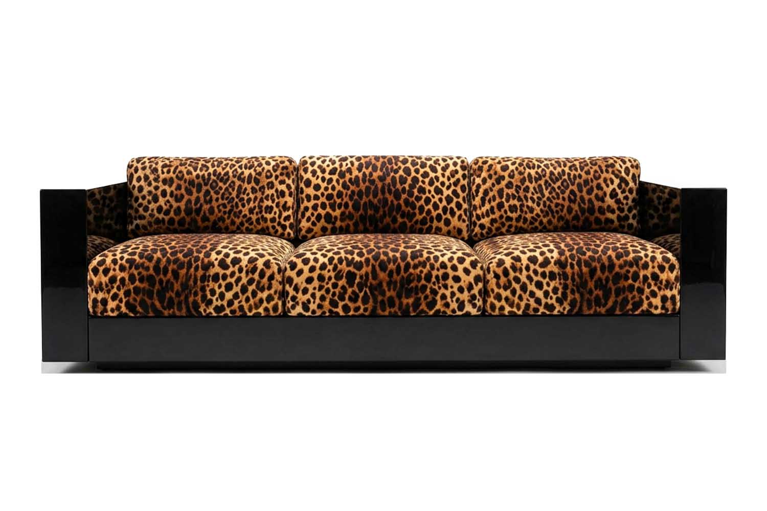 Revolución Sofa Leopard Black Lacquer