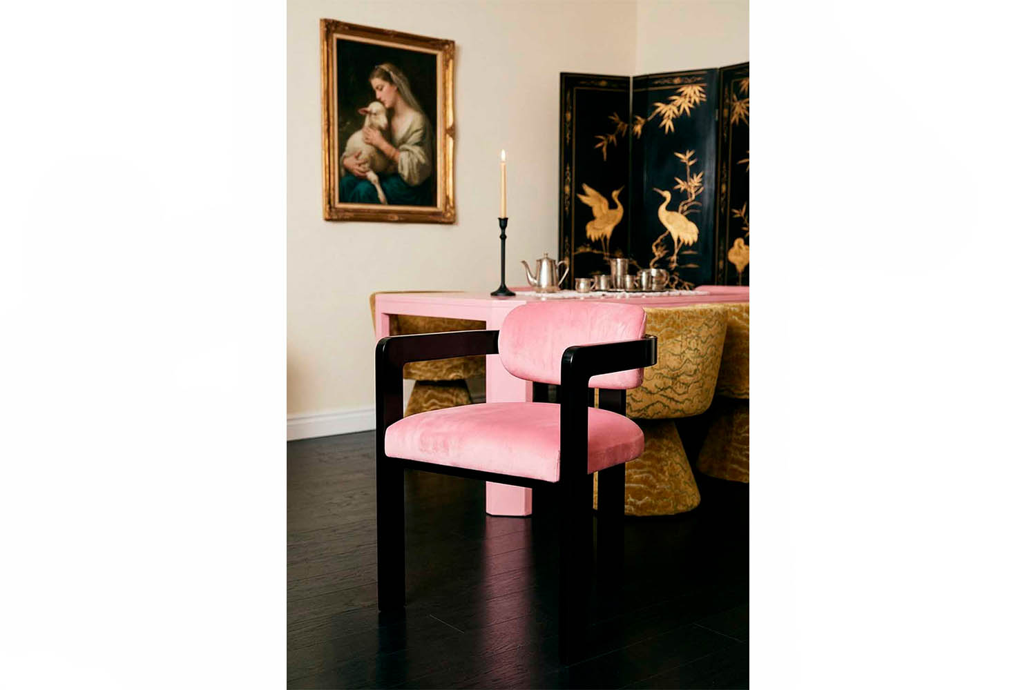 Vértigo Dining Chair Pink Velvet Black Legs